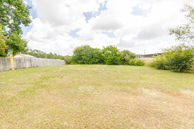 NAVARRE S/D 2ND ADDN - Residential