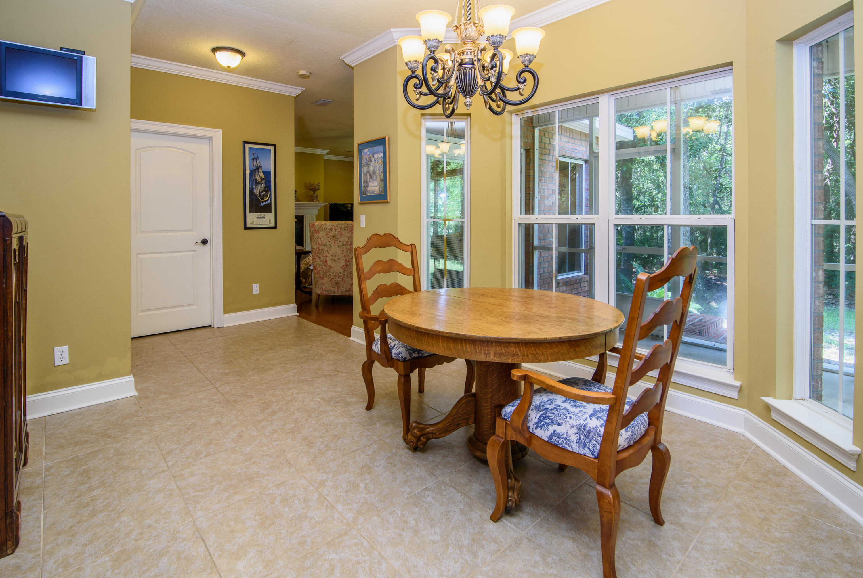 PLANTATION OAKS OF MARY ESTHER - Residential