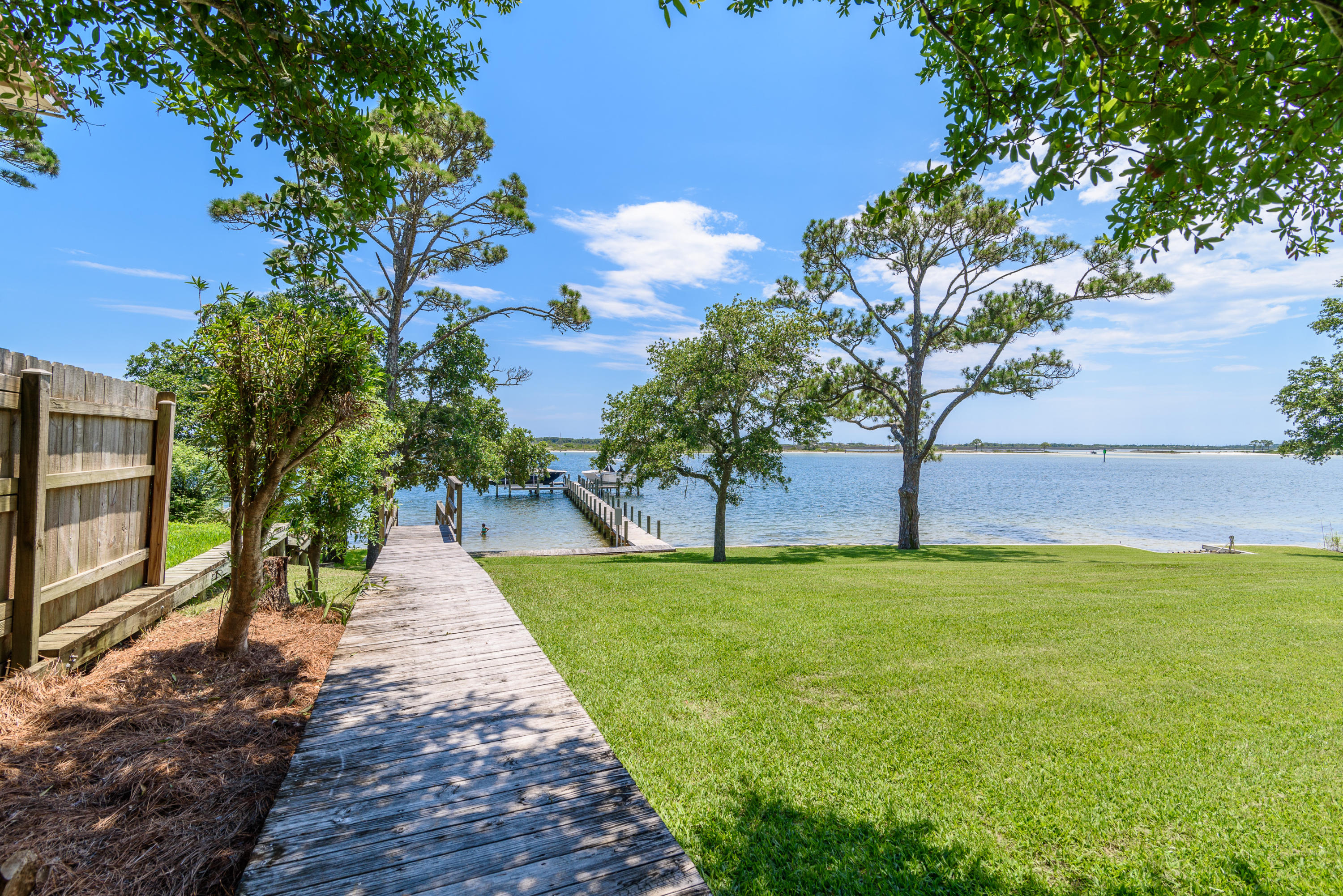 PLANTATION OAKS OF MARY ESTHER - Residential