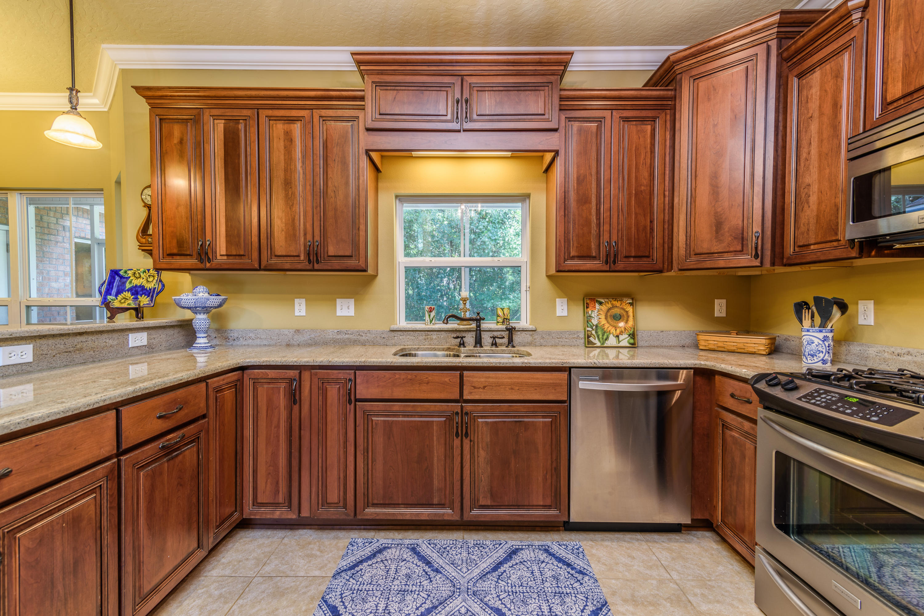 PLANTATION OAKS OF MARY ESTHER - Residential