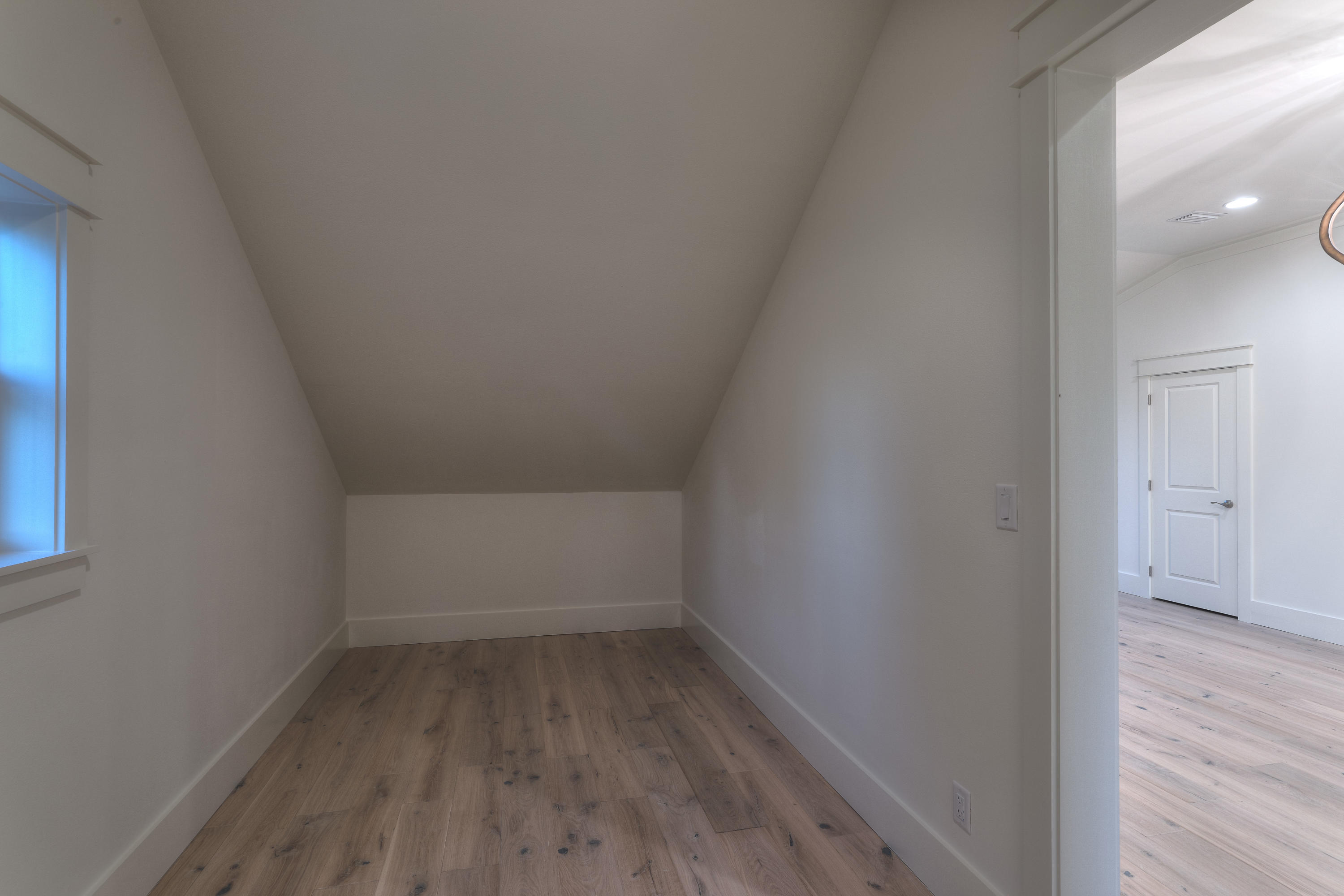 FOREST LAKES - Residential