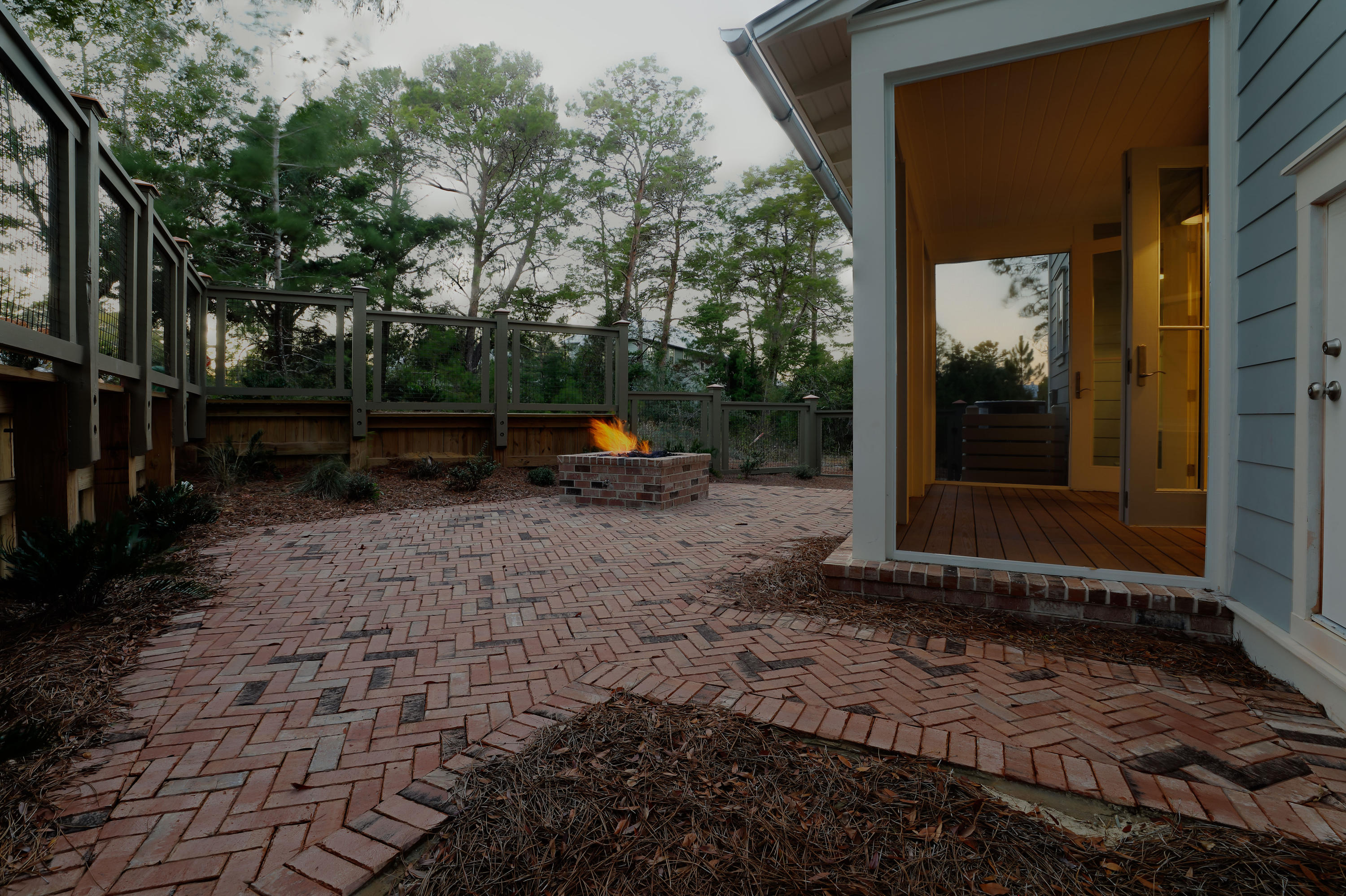 FOREST LAKES - Residential