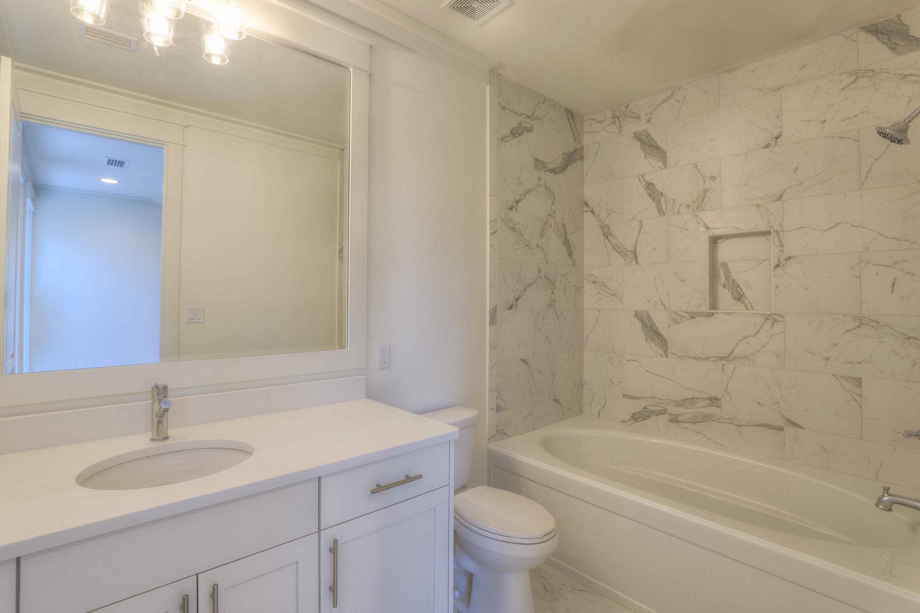 FOREST LAKES - Residential