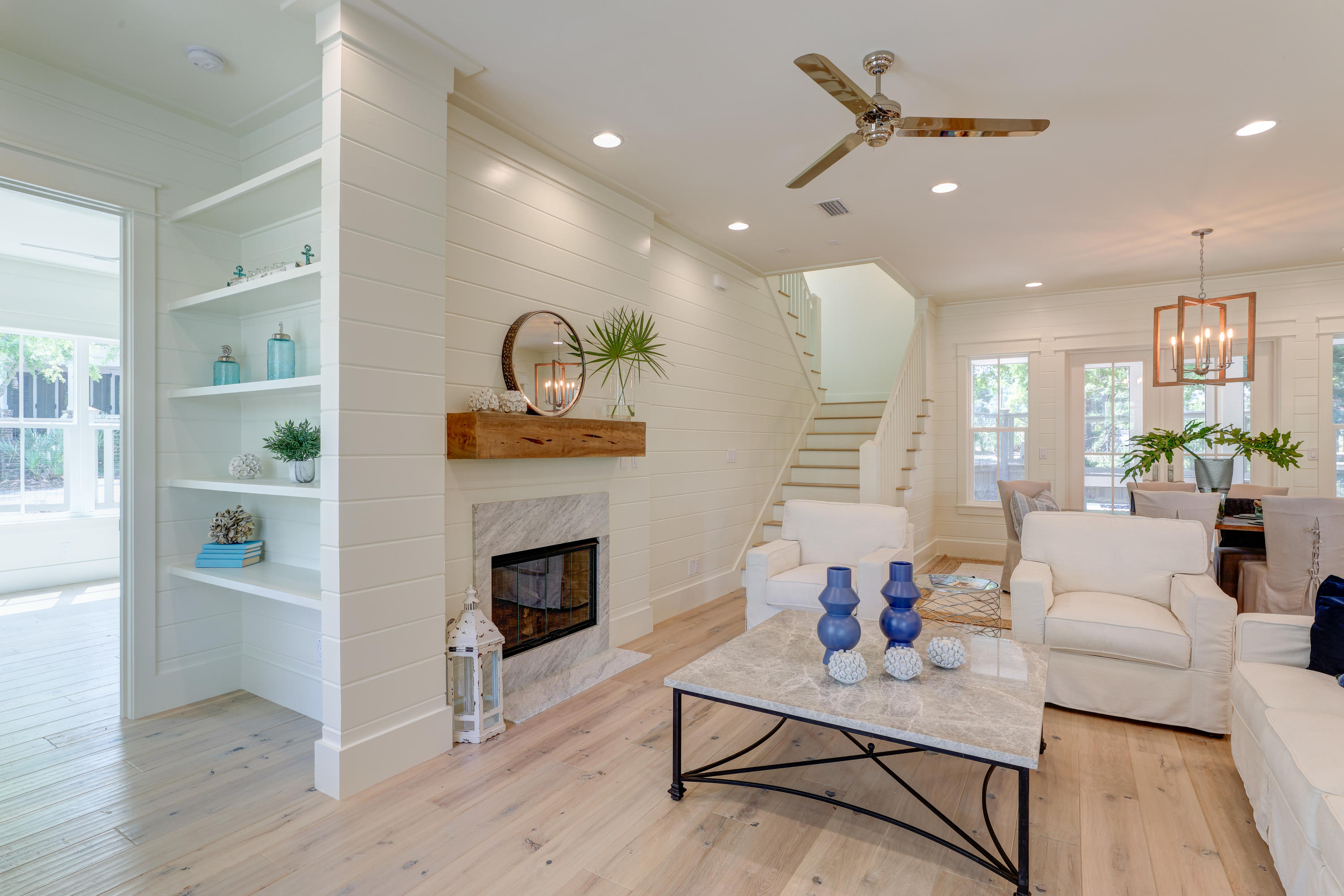 FOREST LAKES - Residential