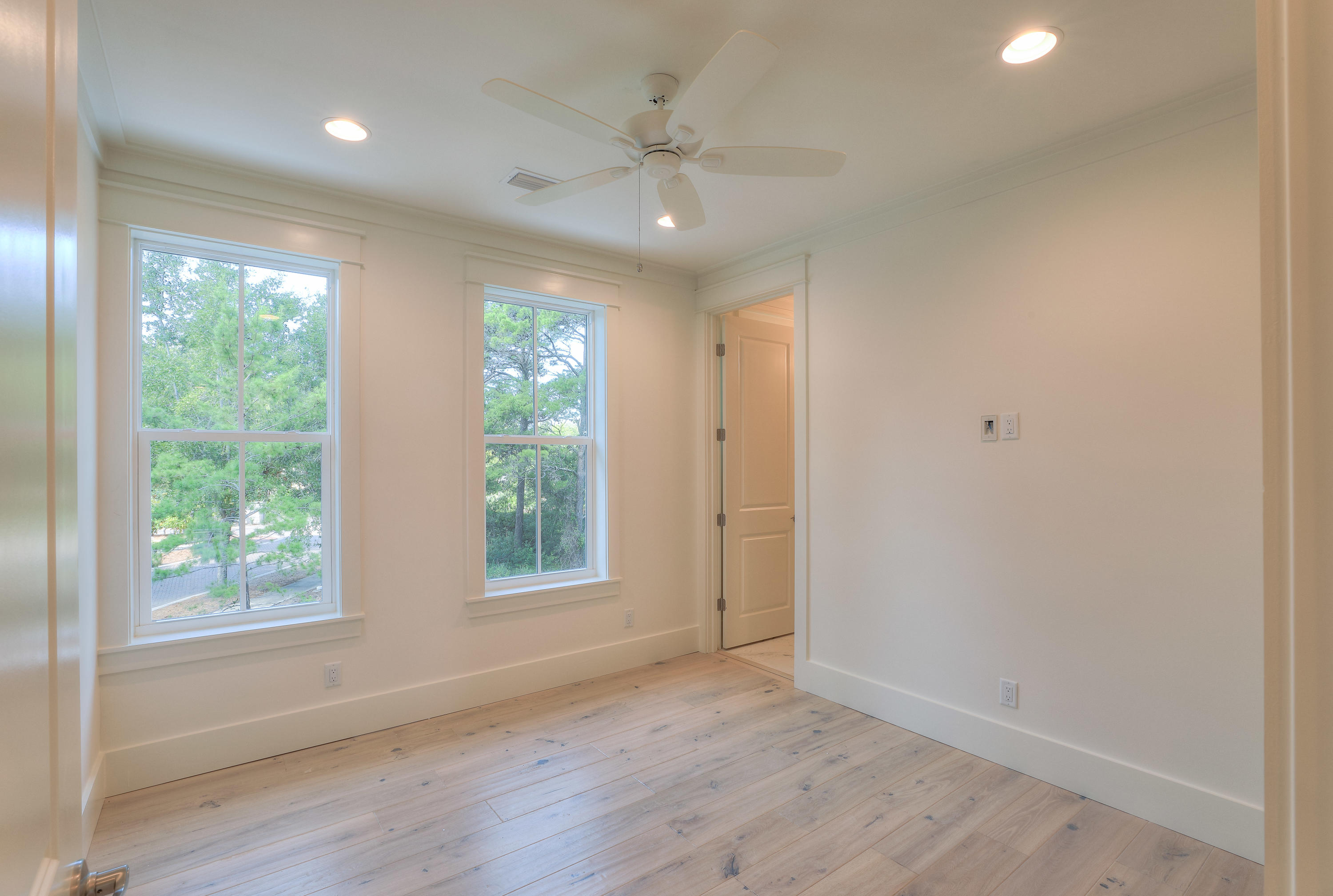 FOREST LAKES - Residential