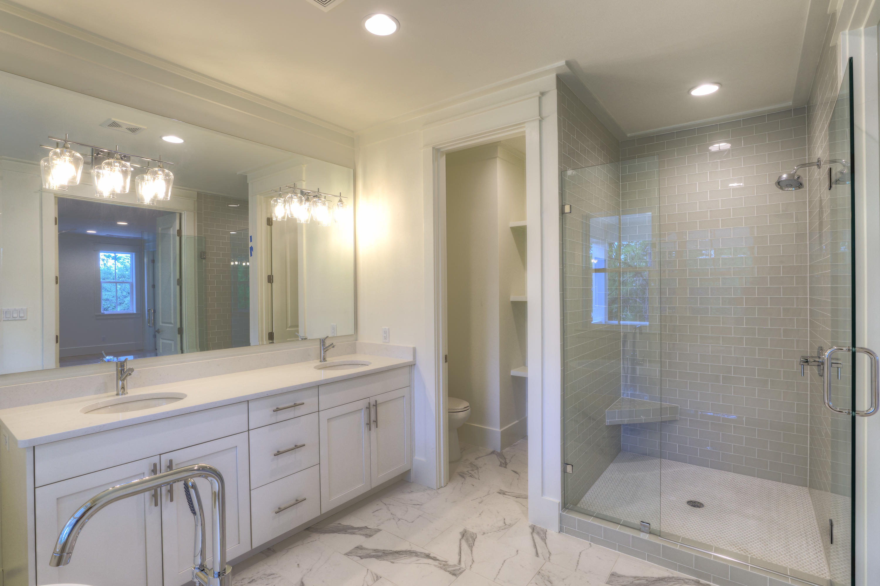 FOREST LAKES - Residential