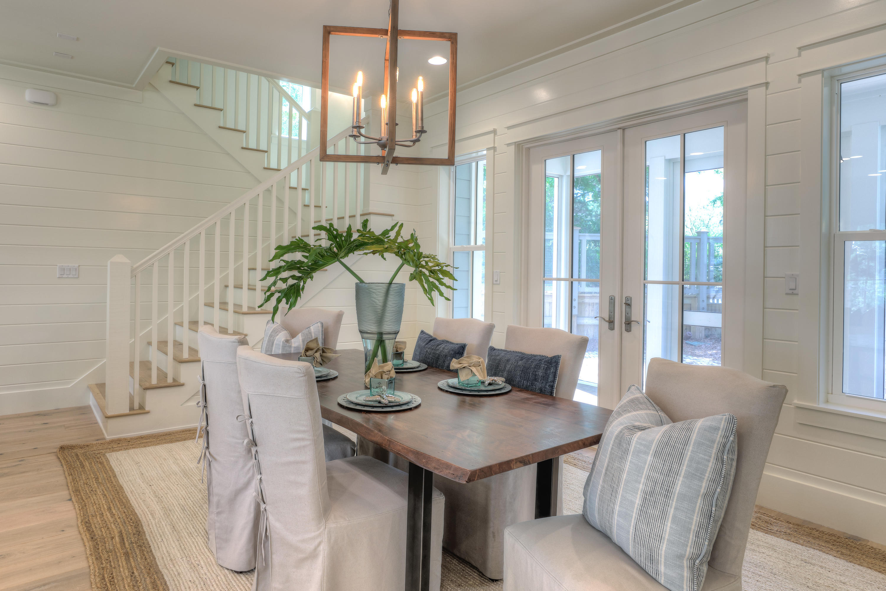 FOREST LAKES - Residential