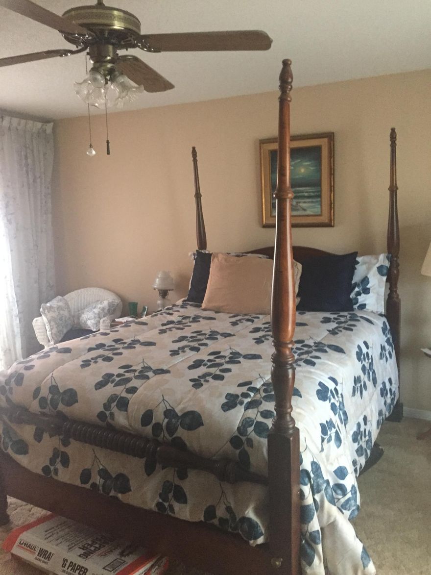 Large single level townhouse offers large entertaining areas and dining room. Each bedroom has a walk in closet. Master bedroom has garden tub and guest bath has large shower. Very small yard to maintain. Home is being sold ''as is''. Fireplace does not work and would require complete replacement to work. She has electric logs in it.