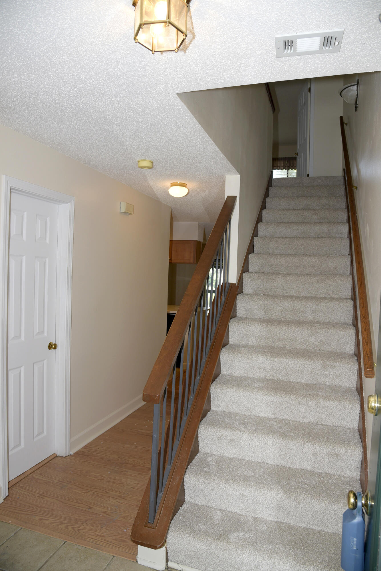 LAKESIDE CONDO AT BLUEWATER BA - Residential