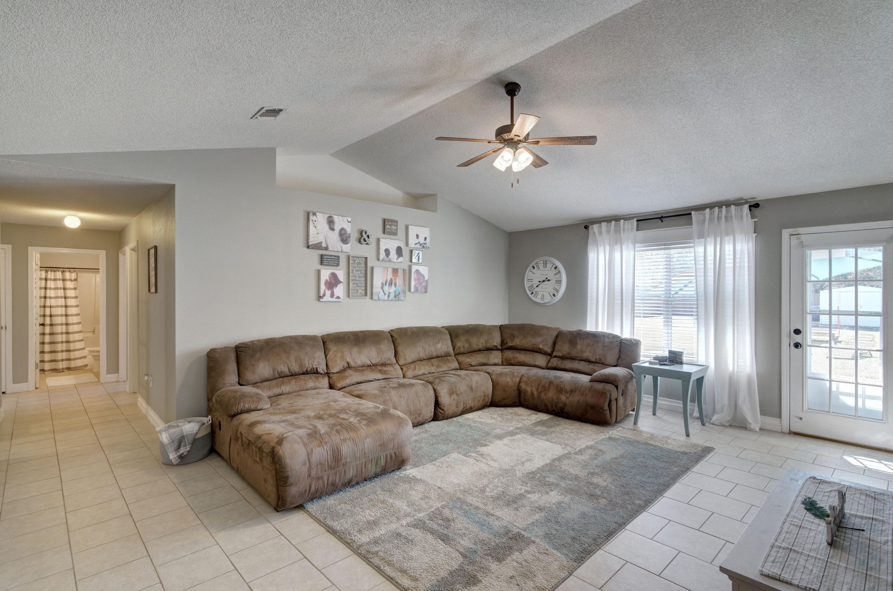 HAMPTON RIDGE ESTATES - Residential