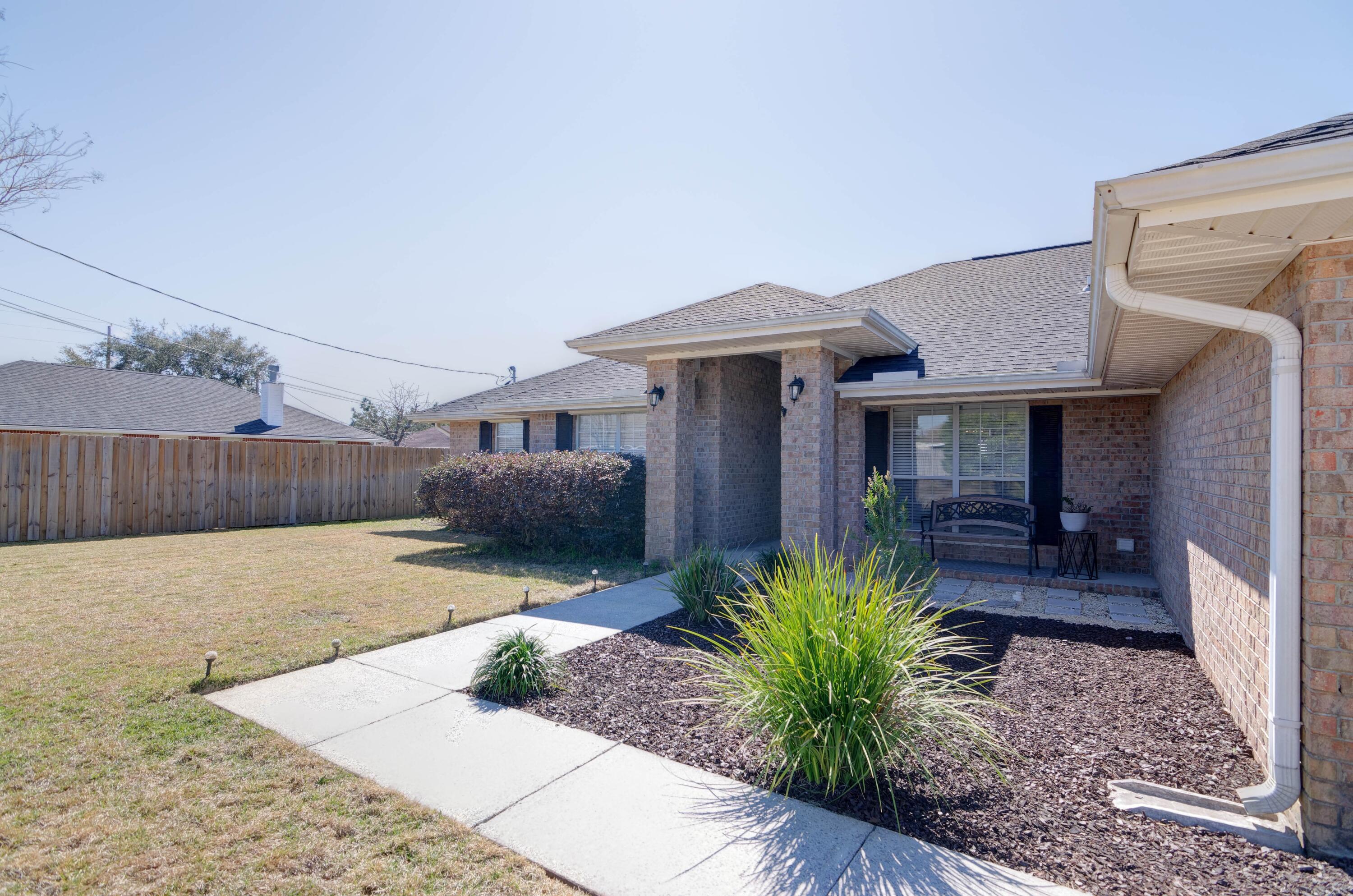 HAMPTON RIDGE ESTATES - Residential