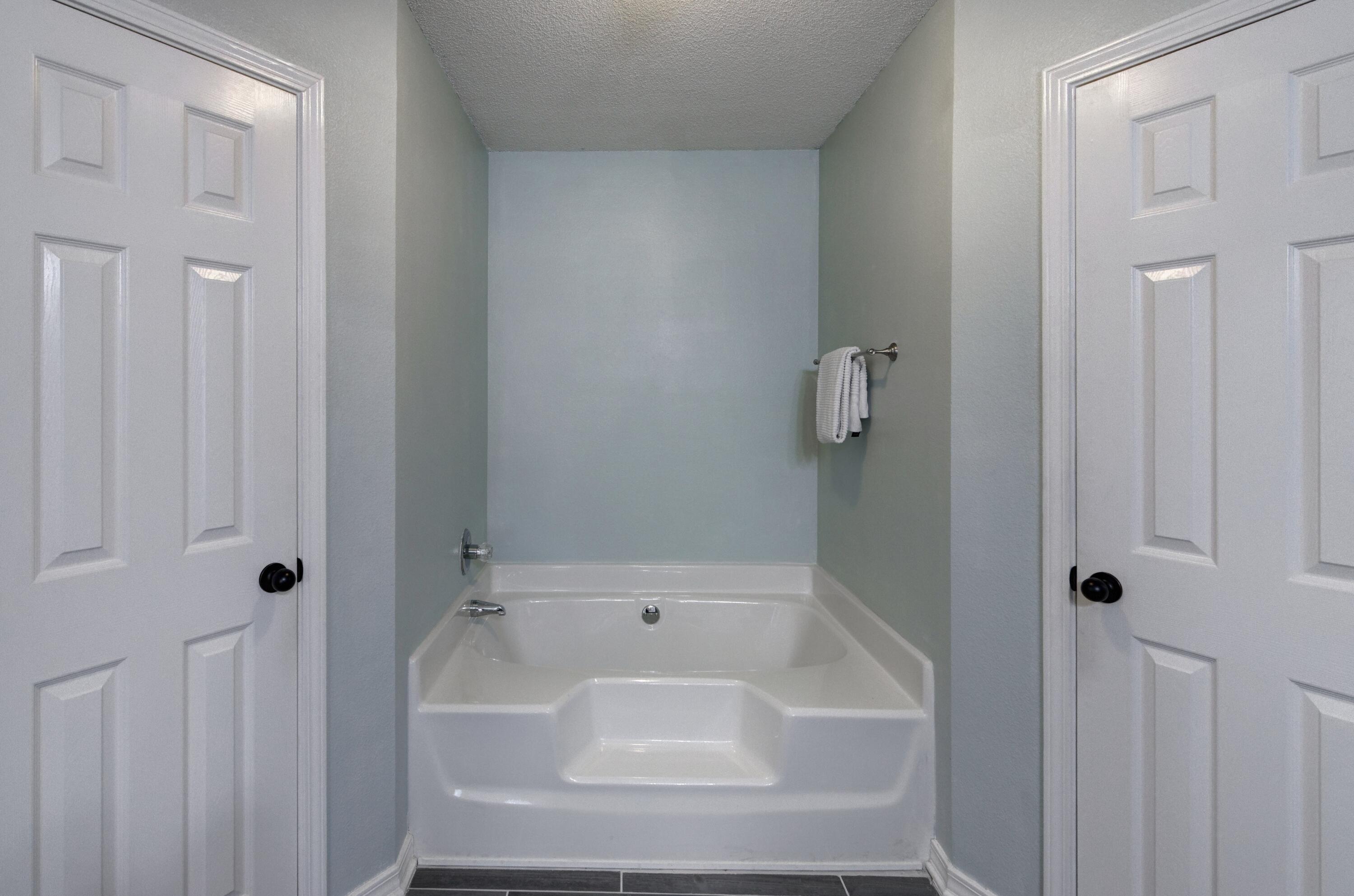 HAMPTON RIDGE ESTATES - Residential