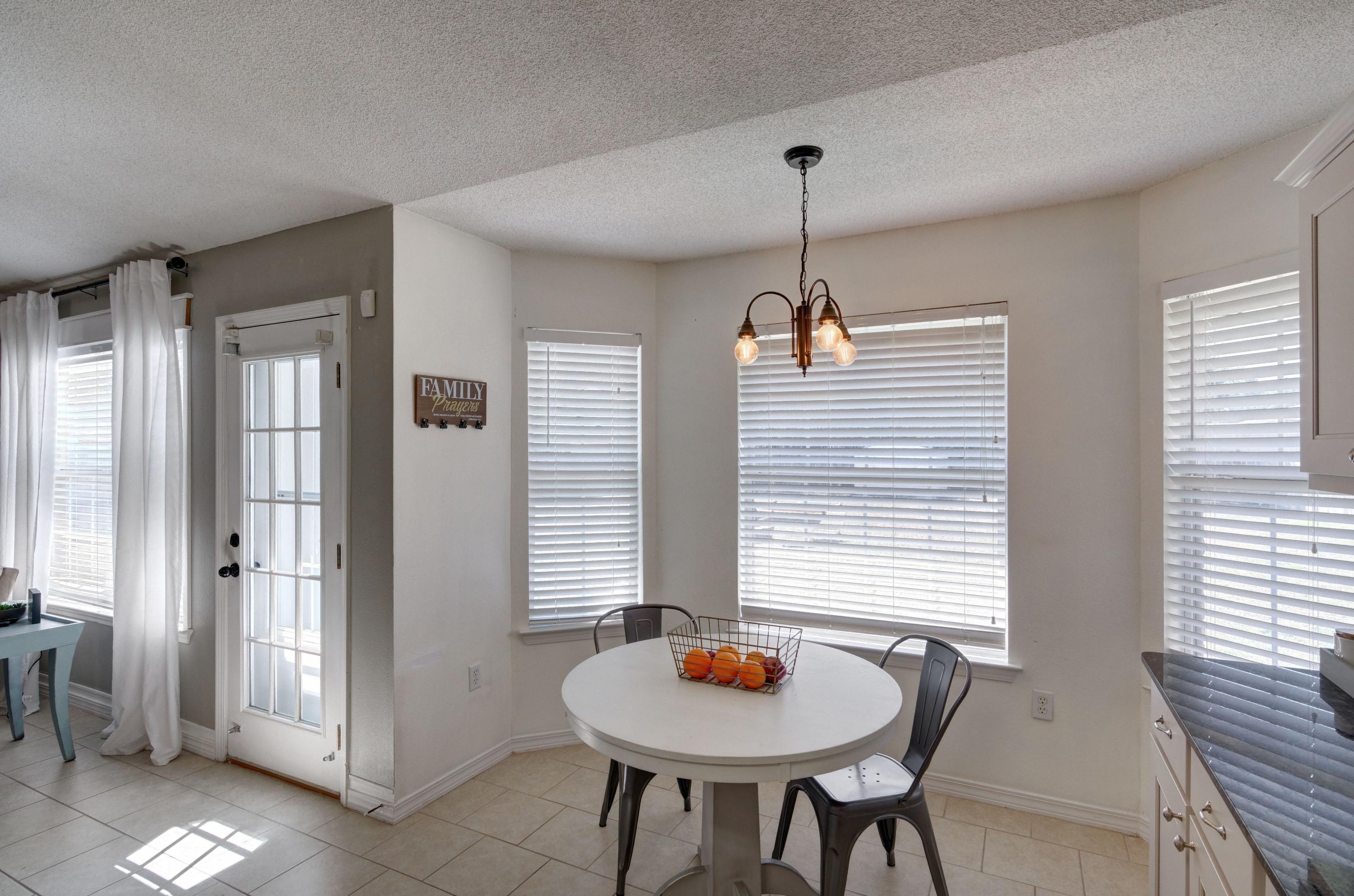 HAMPTON RIDGE ESTATES - Residential