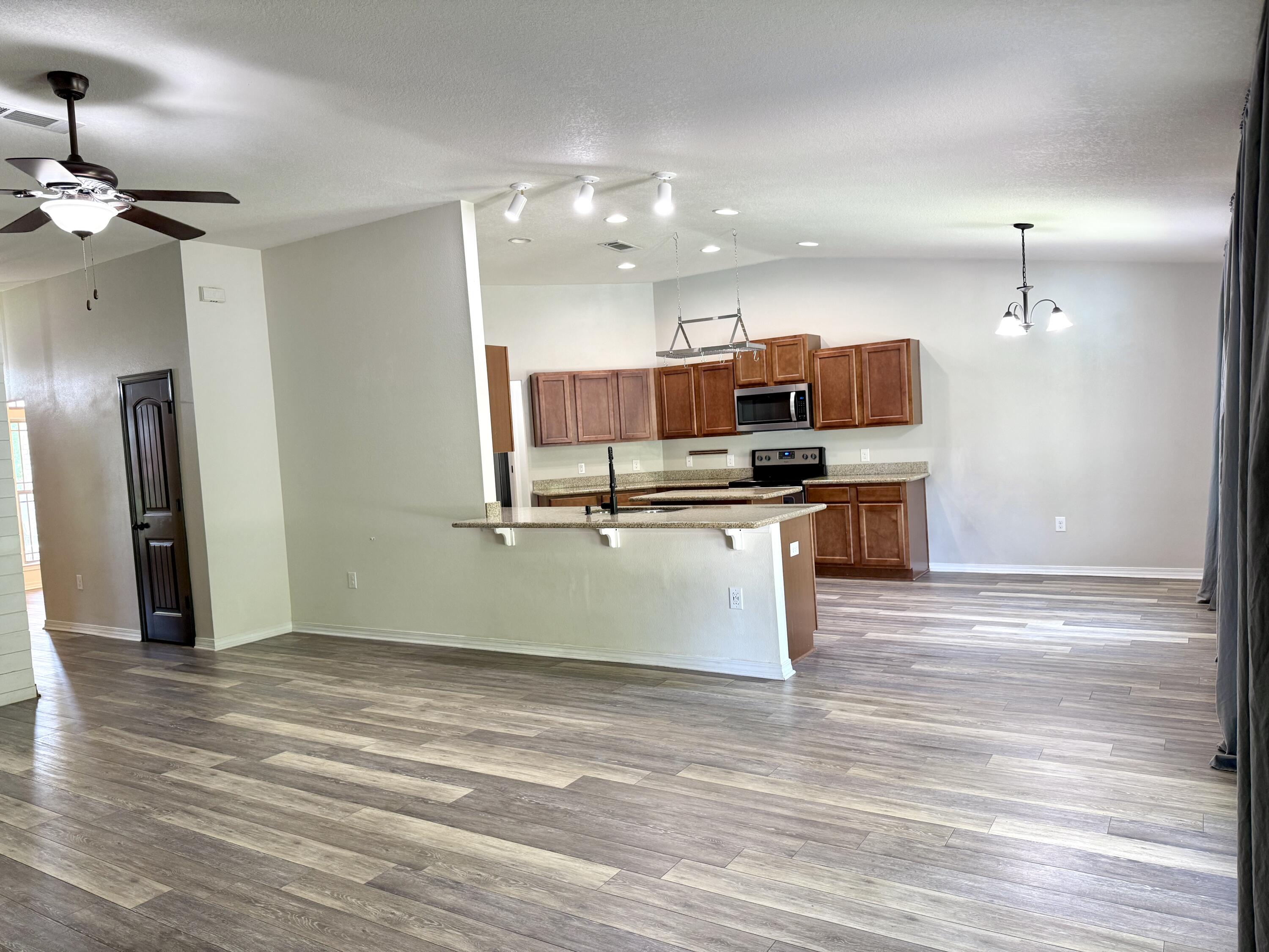 NORTH SHORE - Residential