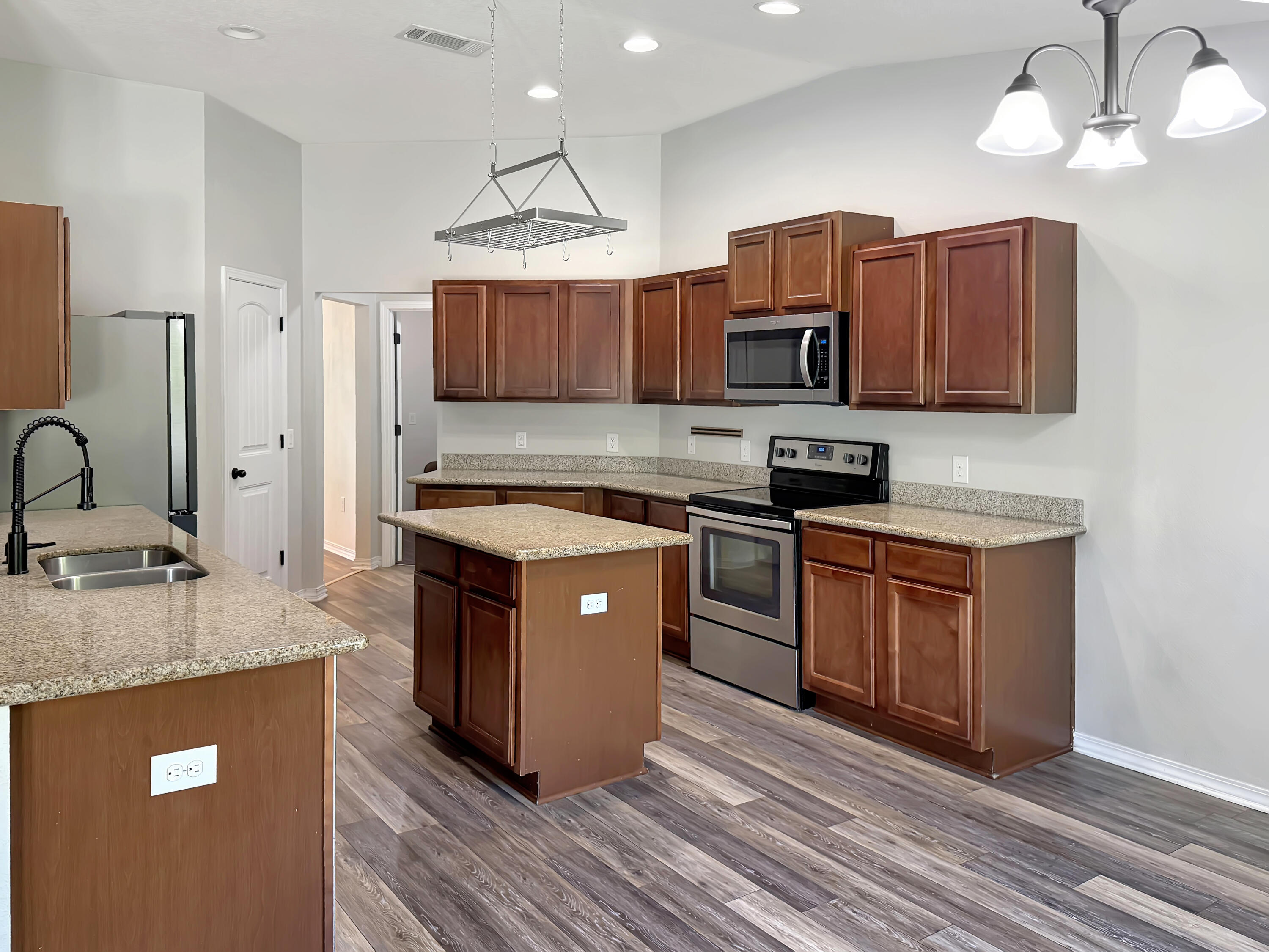 NORTH SHORE - Residential