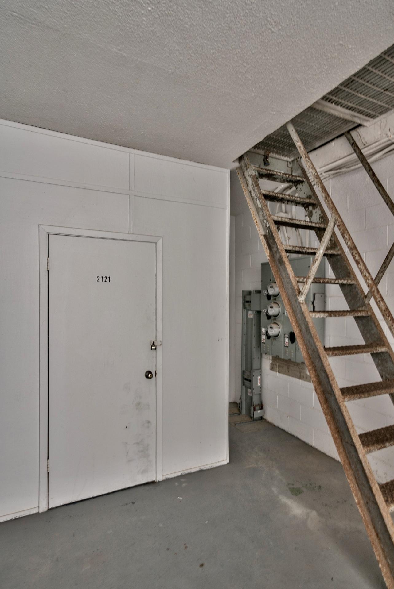 SHORELINE TOWERS 2 - Residential