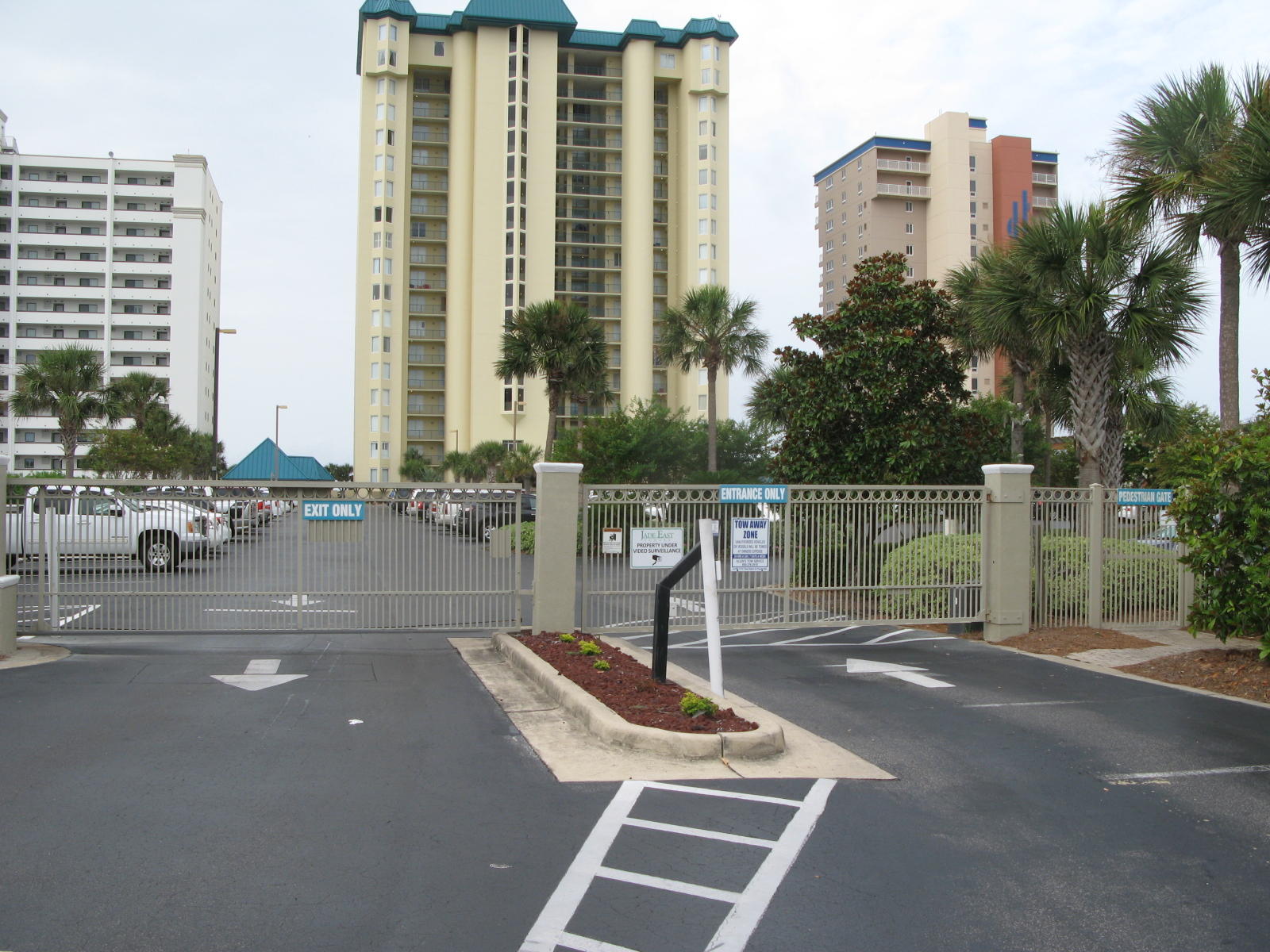 JADE EAST TOWERS CONDO - Residential