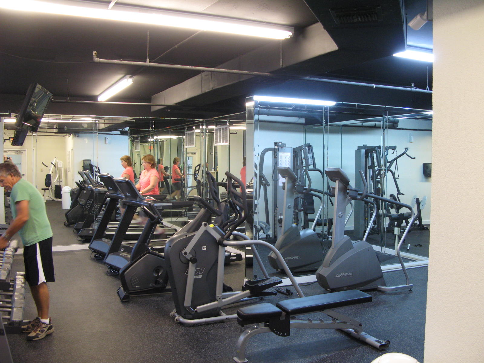 JADE EAST TOWERS CONDO - Residential