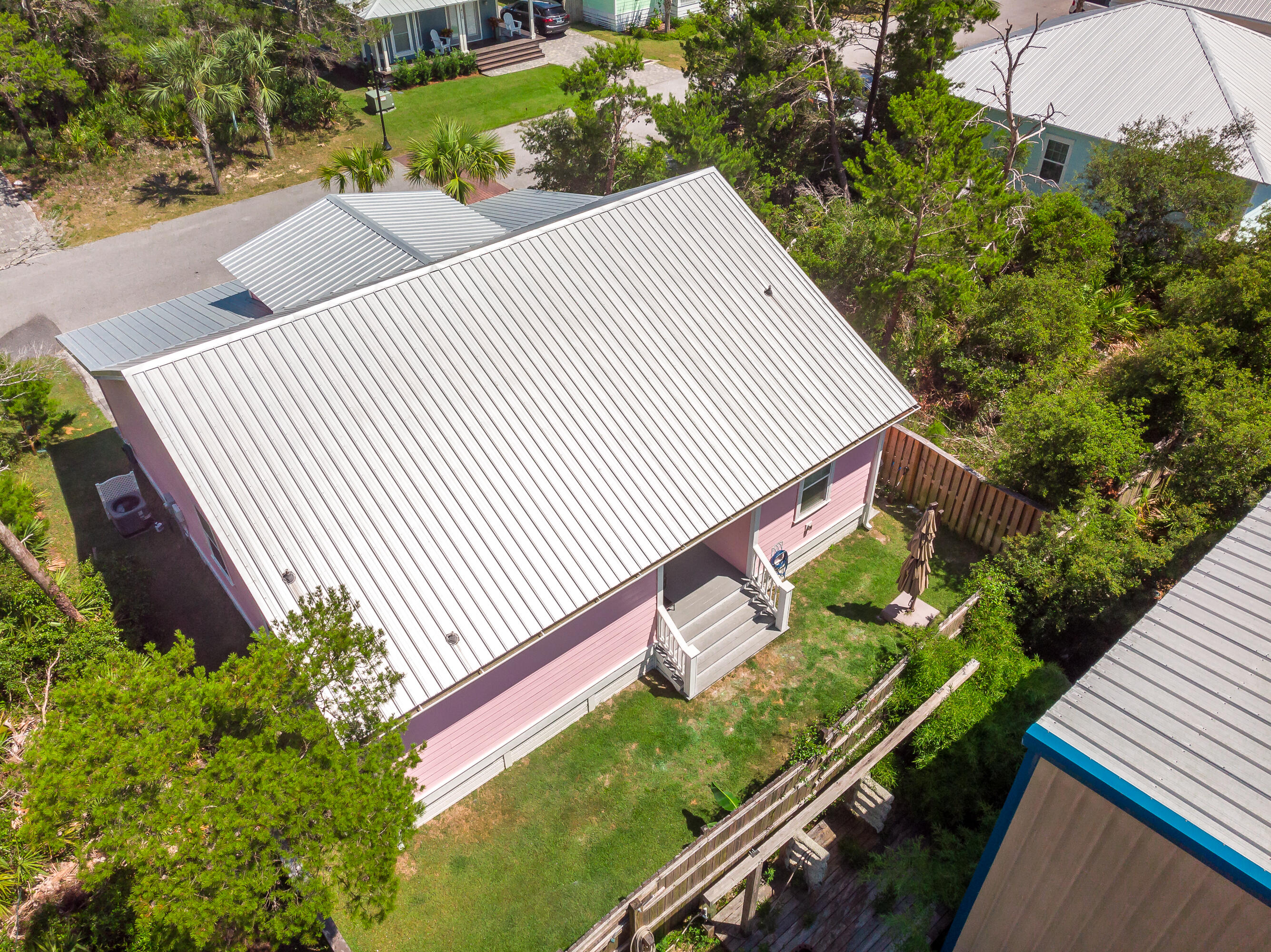 PARADISE GROVE - Residential