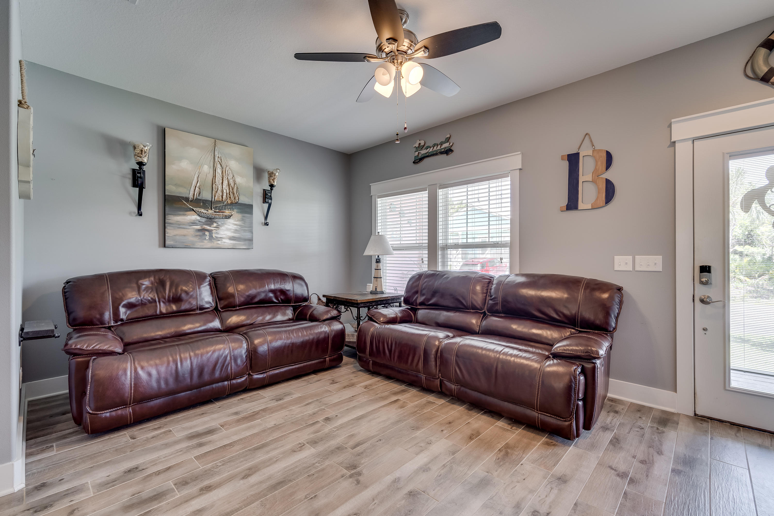 PARADISE GROVE - Residential