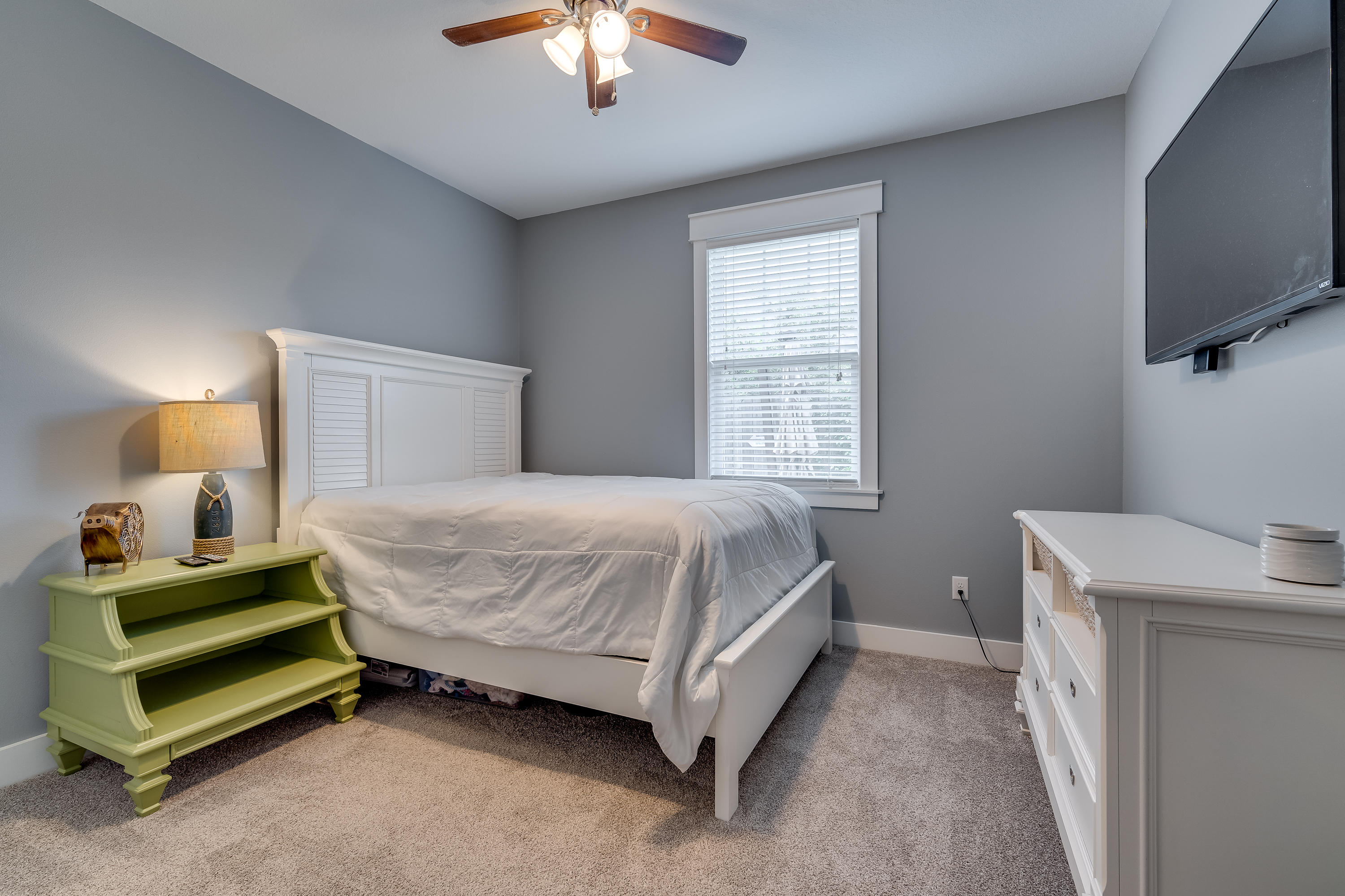 PARADISE GROVE - Residential