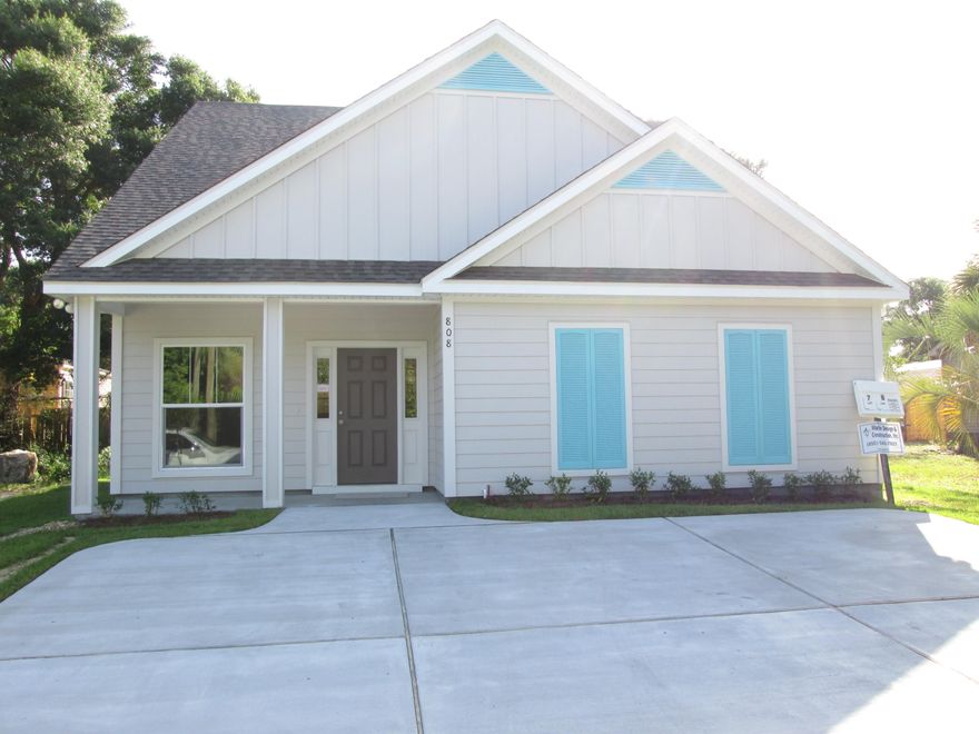 Spacious home built in 2015! Located in the heart of Destin, this 4 bedroom 2.5 bath home has 20+ feet vaulted ceilings and an open floor plan connected to a gourmet kitchen. Master bedroom located downstairs with large bathroom, walk-in shower and huge walk-in closet. Half bathroom downstairs for your guests along with a backyard perfect for hosting. Upstairs you'll find 3 bedrooms, a large bathroom and a bonus entertainment room!Irrigation system installed. Large walk in laundry roomThis home been occupied by the owner then a long-term renter who travelled in the military since it was built in 2015. This 5 year old home still looks brand new!EXCEPTIONAL VALUE: The only house for sale in Destin with 2,000+ square feet, built in the last 5 years, and listed below 400K!