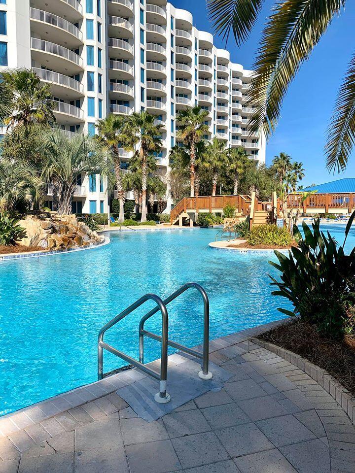 THE PALMS OF DESTIN - Residential