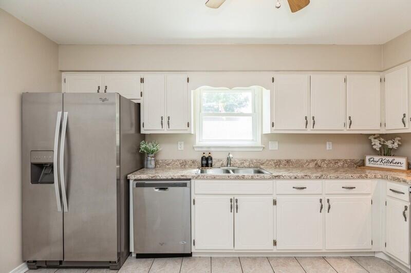 COUNTRYVIEW ESTATES - Residential