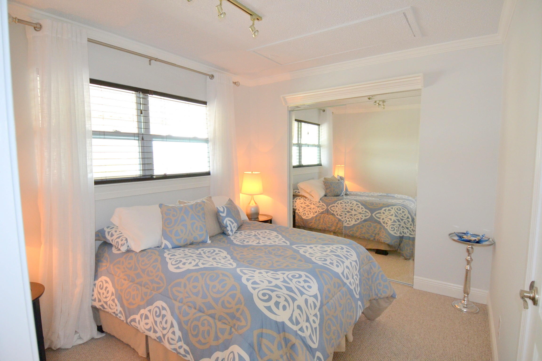 ISLAND GARDENS CONDO - Residential Lease