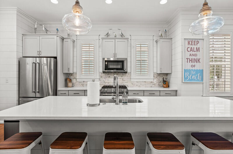 LAKESIDE AT BLUE MOUNTAIN BEACH - Residential