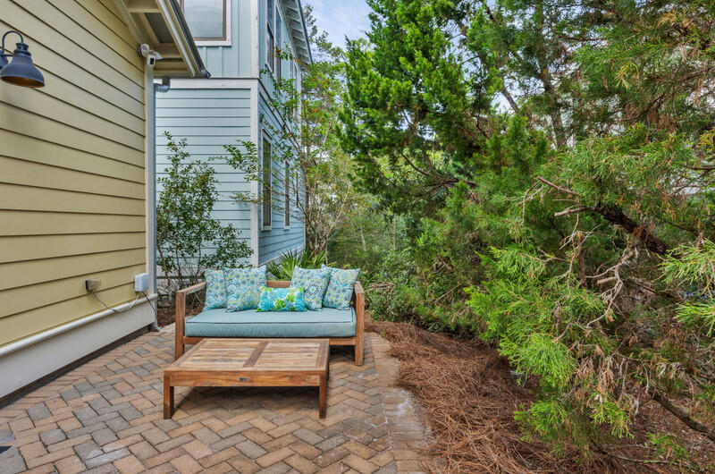 LAKESIDE AT BLUE MOUNTAIN BEACH - Residential
