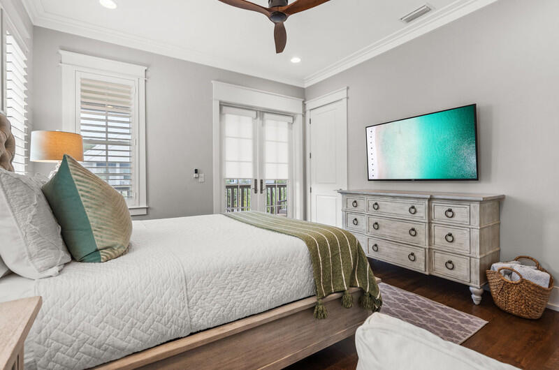 LAKESIDE AT BLUE MOUNTAIN BEACH - Residential