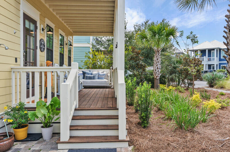 LAKESIDE AT BLUE MOUNTAIN BEACH - Residential