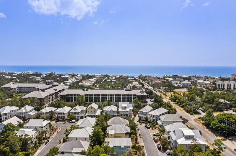 LAKESIDE AT BLUE MOUNTAIN BEACH - Residential