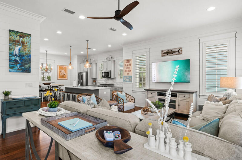 LAKESIDE AT BLUE MOUNTAIN BEACH - Residential