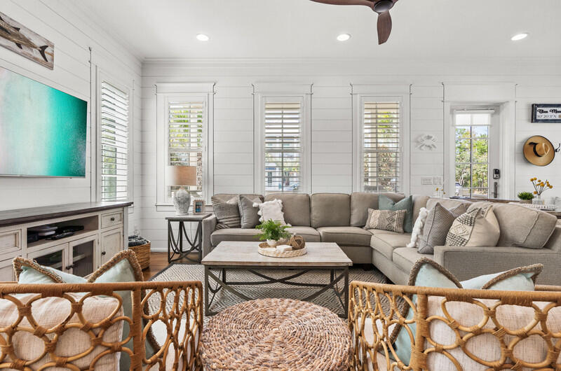 LAKESIDE AT BLUE MOUNTAIN BEACH - Residential