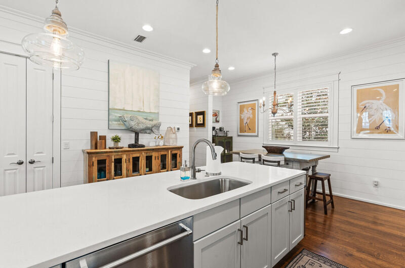 LAKESIDE AT BLUE MOUNTAIN BEACH - Residential