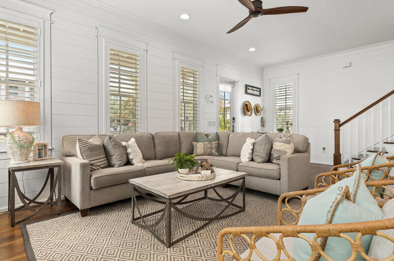 LAKESIDE AT BLUE MOUNTAIN BEACH - Residential