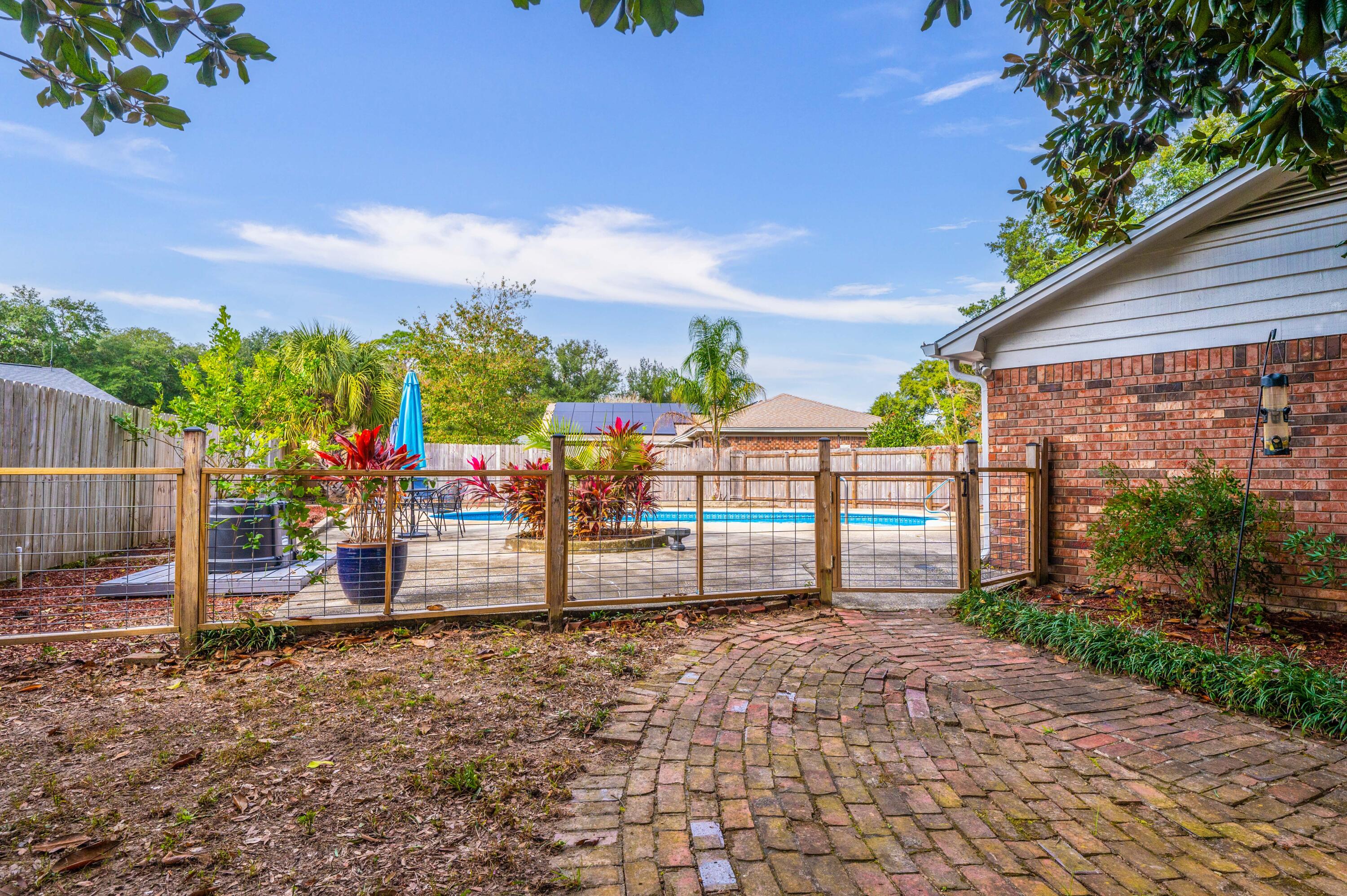 NONESUCH WAY - Residential