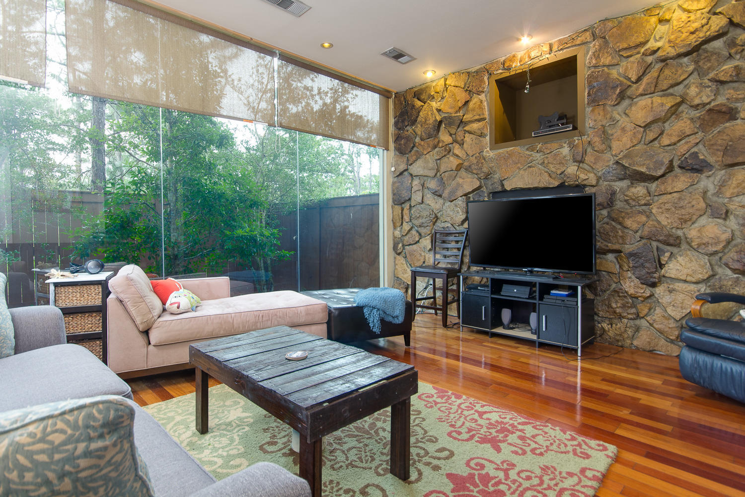 MACK BAYOU ESTATES - Residential