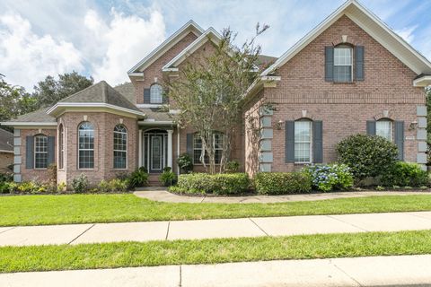 A home in Fort Walton Beach