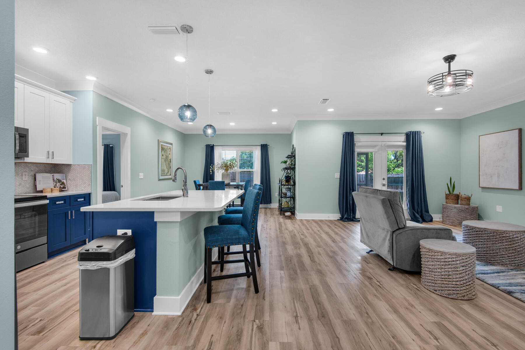 HELMS & ALLEN - Residential