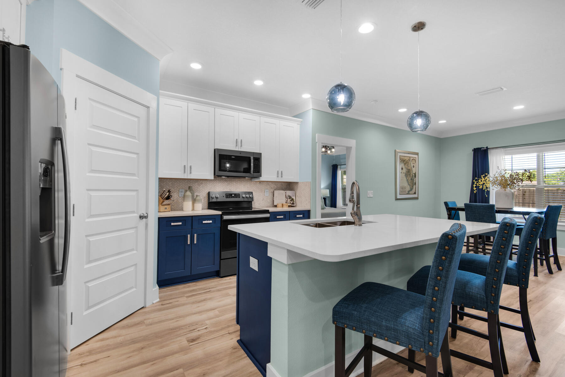 HELMS & ALLEN - Residential