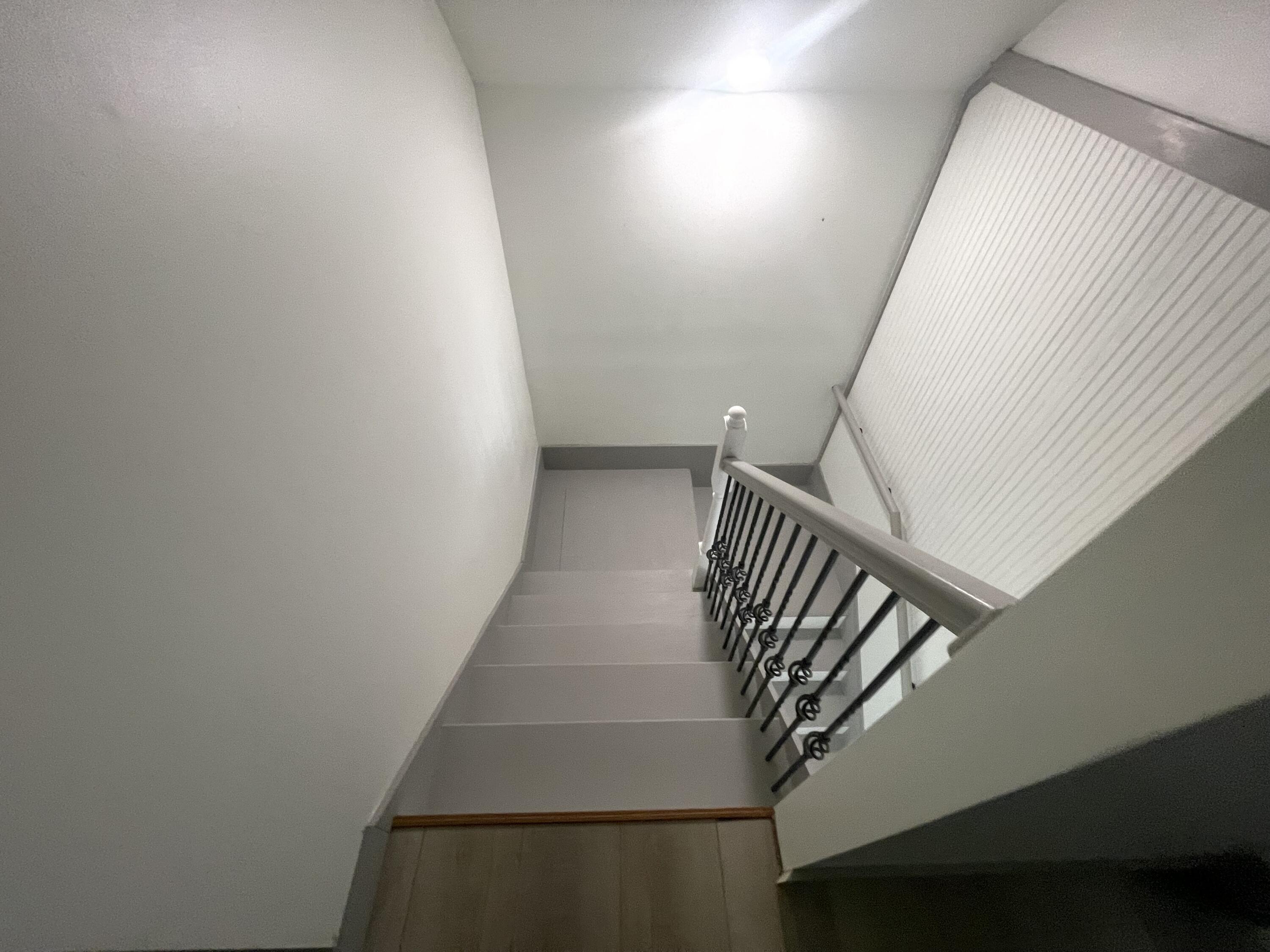 CRESTVIEW - Residential Lease