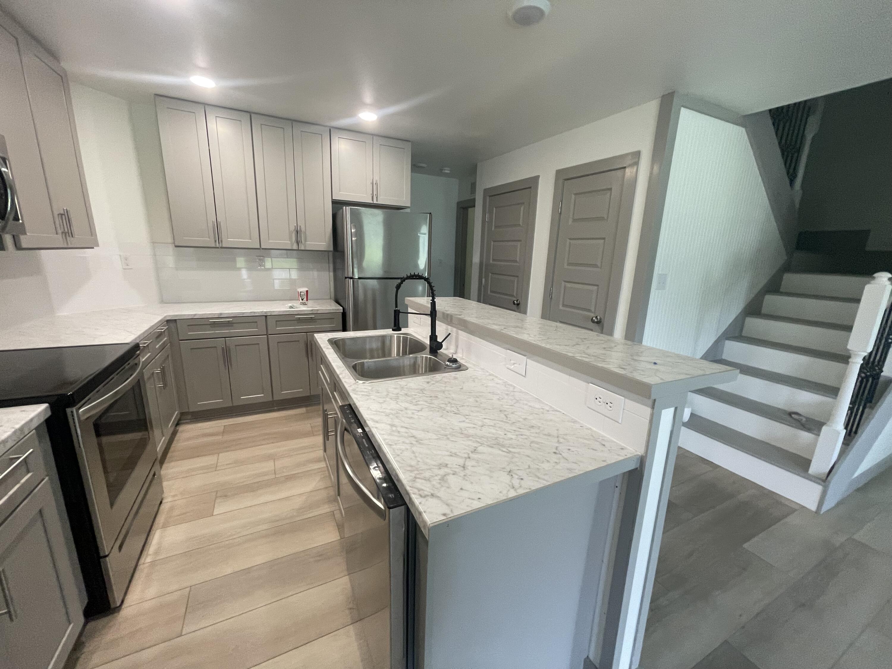 CRESTVIEW - Residential Lease