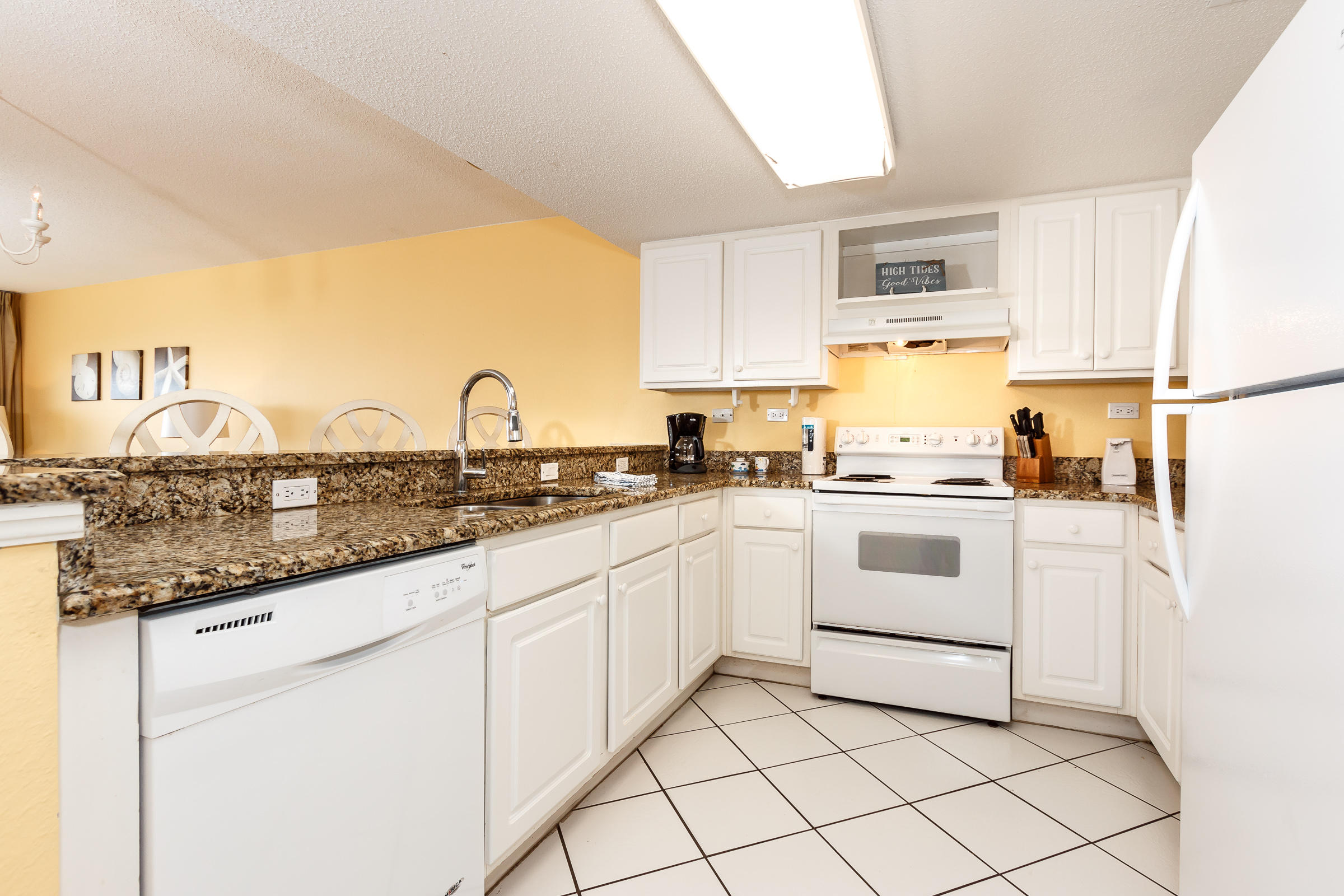 ISLANDER BEACH RESORT PH 2 - Residential