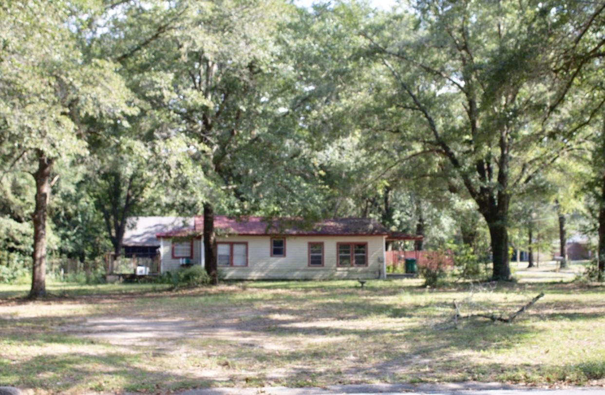 CRESTVIEW - Residential