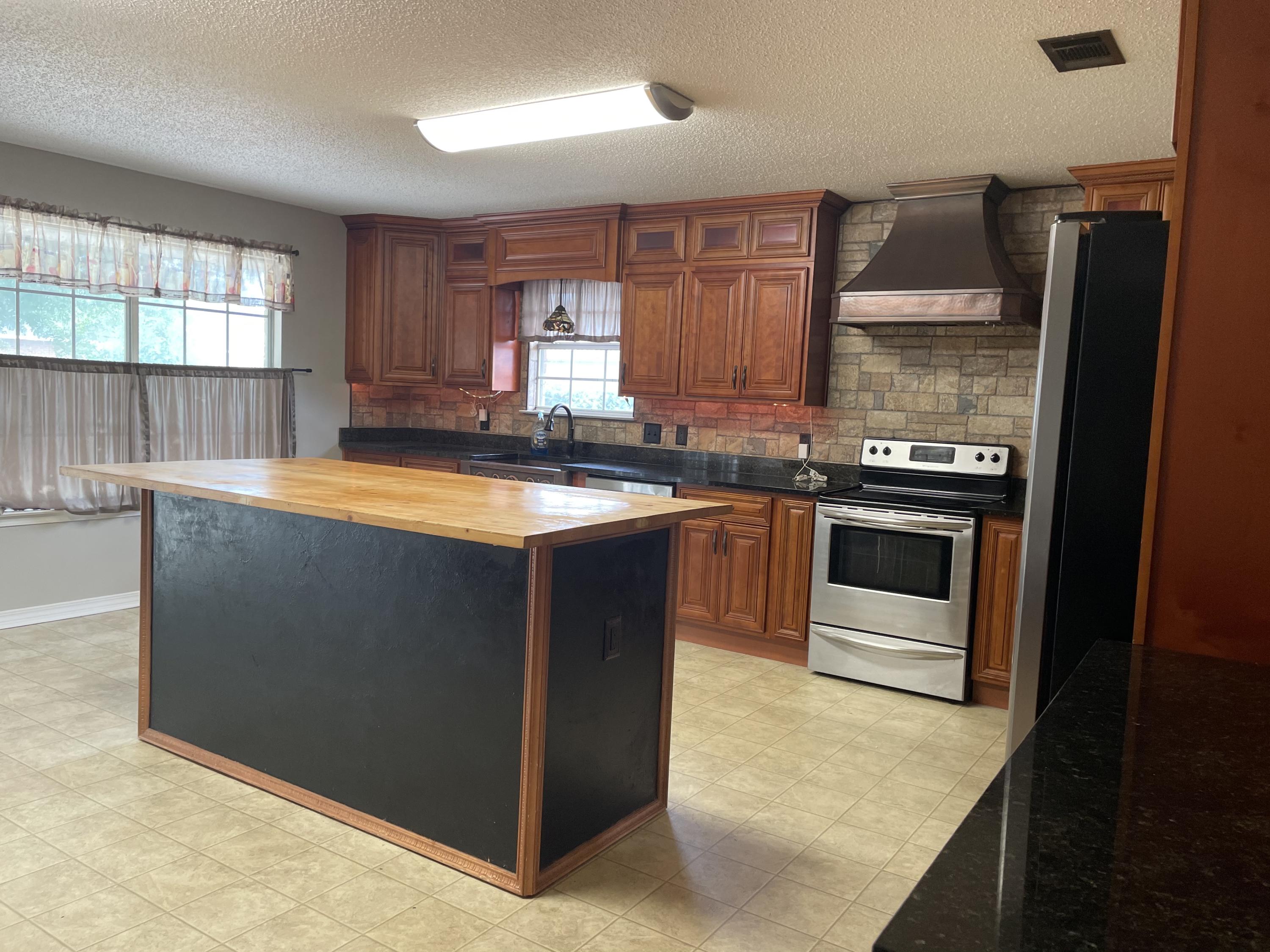 RIVERCHASE S/D PH 2 - Residential