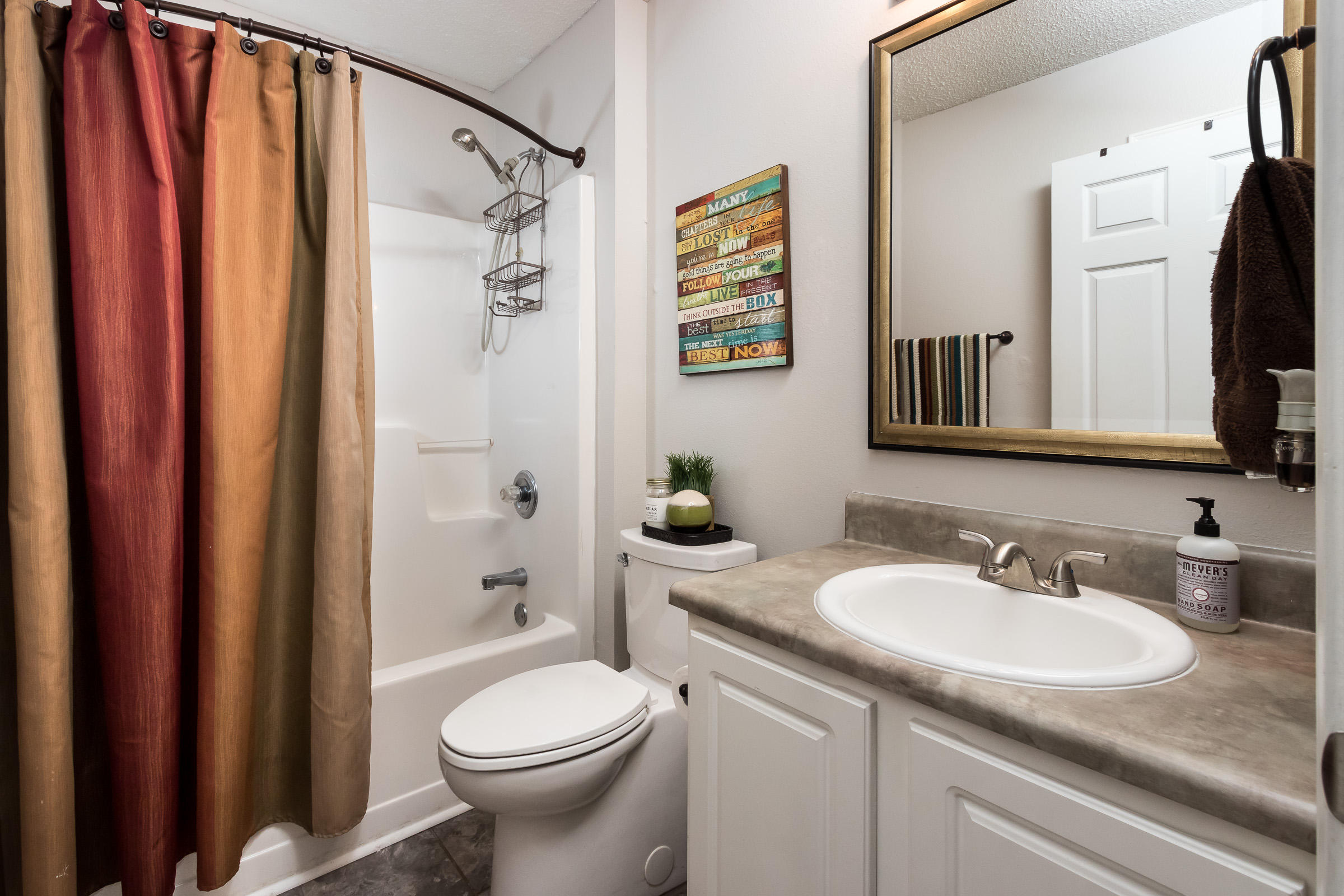 NORTHVIEW EST 7TH ADD - Residential