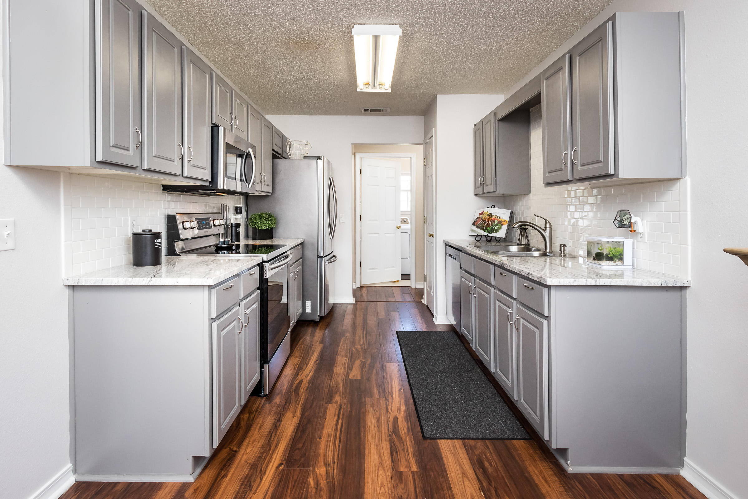 NORTHVIEW EST 7TH ADD - Residential